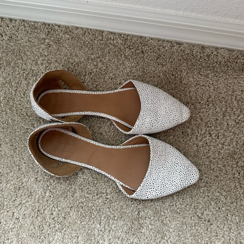 Women's White Dotted Flats - Picture 3 of 3